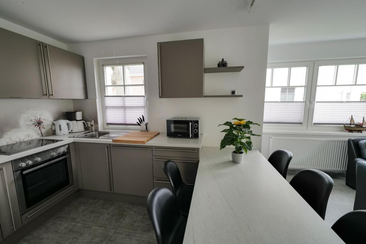 Ostseelagune Zingst, Exklusive Dhh, Strandnah, Sauna, Kamin, 3 Sz, 2 Baeder, Glasfaser, Haustierfrei, Garten Mit Suedterrasse, E-Ladesaeule, 2 Stellplaetze, Strandkorb, Fahrradschuppen, Waschmaschine, Trockner, Nichtraucher Dış mekan fotoğraf